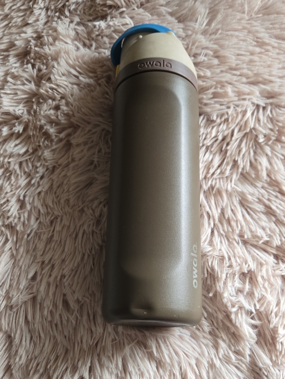 Owala Olive Green Stainless Travel Bottle with Blue Cap